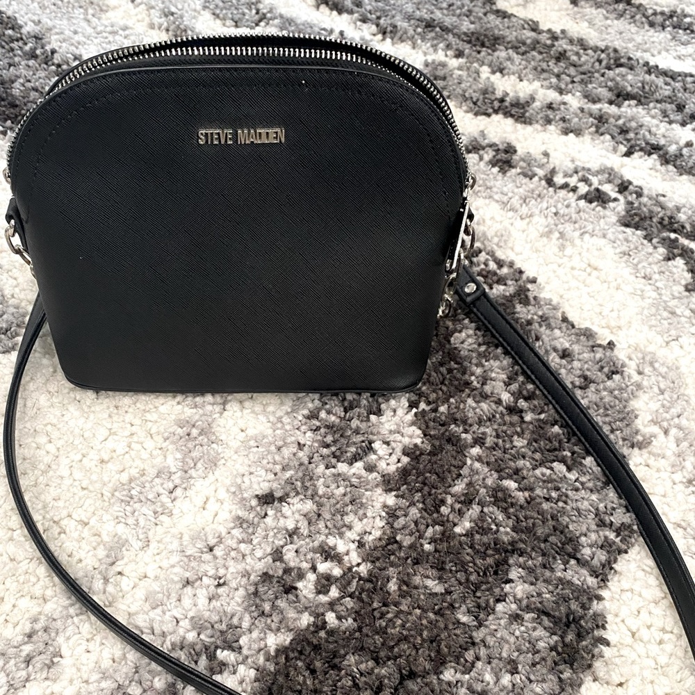 Steve Madden grey and black purse
